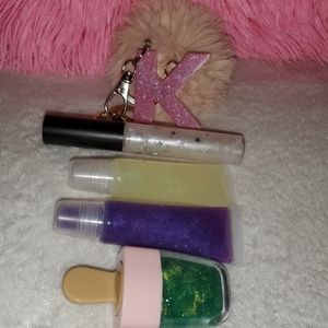 Letter keychain with lipgloss